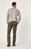 MARCUS SLIM STRAIGHT CARGO IN MILITARY CAMO - Mavi Jeans