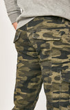 MARCUS SLIM STRAIGHT CARGO IN MILITARY CAMO - Mavi Jeans
