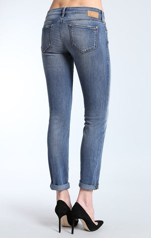 EMMA SLIM BOYFRIEND IN DISTRESSED NOLITA - Mavi Jeans