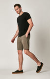 MATTEO SHORTS IN DUSTY OLIVE SATEEN TWILL - Mavi Jeans