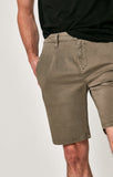 MATTEO SHORTS IN DUSTY OLIVE SATEEN TWILL - Mavi Jeans