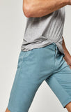 JACOB SHORTS IN SMOKE BLUE SATEEN TWILL - Mavi Jeans