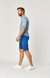 JACOB SHORTS IN BRIGHT COBALT SATEEN TWILL - Mavi Jeans