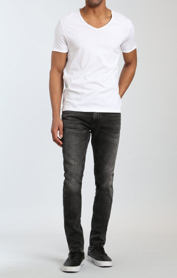 BASIC V-NECK TEE IN WHITE - Mavi Jeans