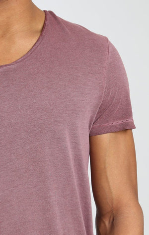 SHORT SLEEVE V-NECK TEE IN BERRY - Mavi Jeans