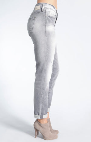 EMMA SLIM BOYFRIEND IN LIGHT R-GREY VINTAGE - Mavi Jeans