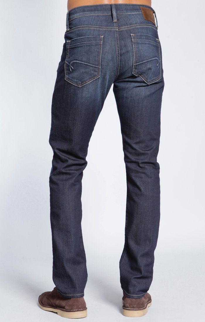 JAKE SLIM LEG IN DARK SHADED YALETOWN - Mavi Jeans