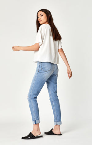 LEA HIGH RISE BOYFRIEND IN LT RIPPED VINTAGE - Mavi Jeans