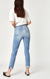 LEA HIGH RISE BOYFRIEND IN LT RIPPED VINTAGE - Mavi Jeans