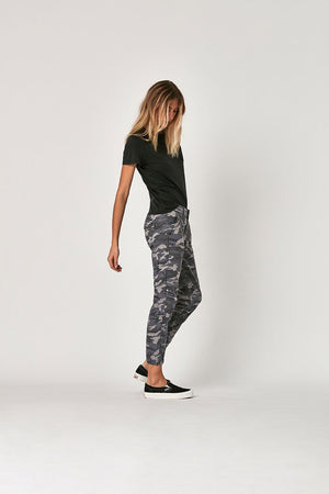 IVY CARGO PANT IN CAMO STRETCH - Mavi Jeans