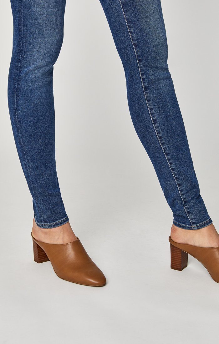 ADRIANA SUPER SKINNY IN INDIGO SUPERSOFT - Mavi Jeans