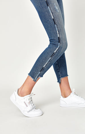 ADRIANA ANKLE SUPER SKINNY IN MID CHEEKY - Mavi Jeans