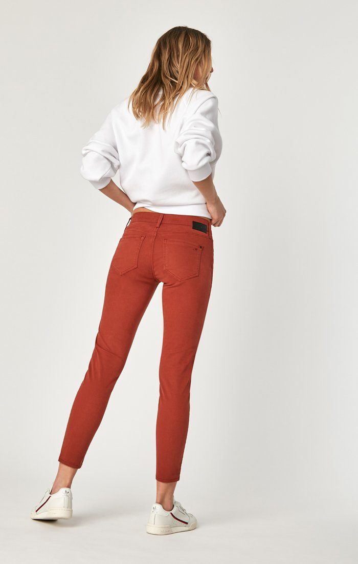 ALEXA ANKLE SKINNY IN BURNT HENNA SATEEN - Mavi Jeans