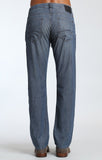 ZACH STRAIGHT LEG IN DARK CHAMBRAY - Mavi Jeans