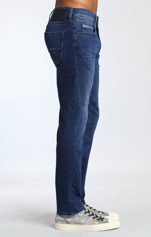 JAKE SLIM LEG IN MIDNIGHT ULTRA MOVE WHITE EDGE - Mavi Jeans