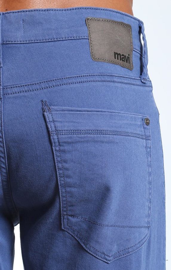 ZACH STRAIGHT LEG IN BLUE SOHO COMFORT - Mavi Jeans