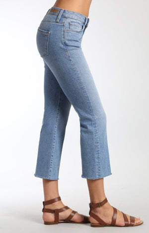 ANIKA CROP FLARE IN LT USED RETRO - Mavi Jeans