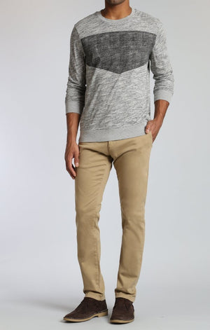 JOHNNY SLIM LEG CHINO IN LT BRITISH KHAKI TWILL - Mavi Jeans