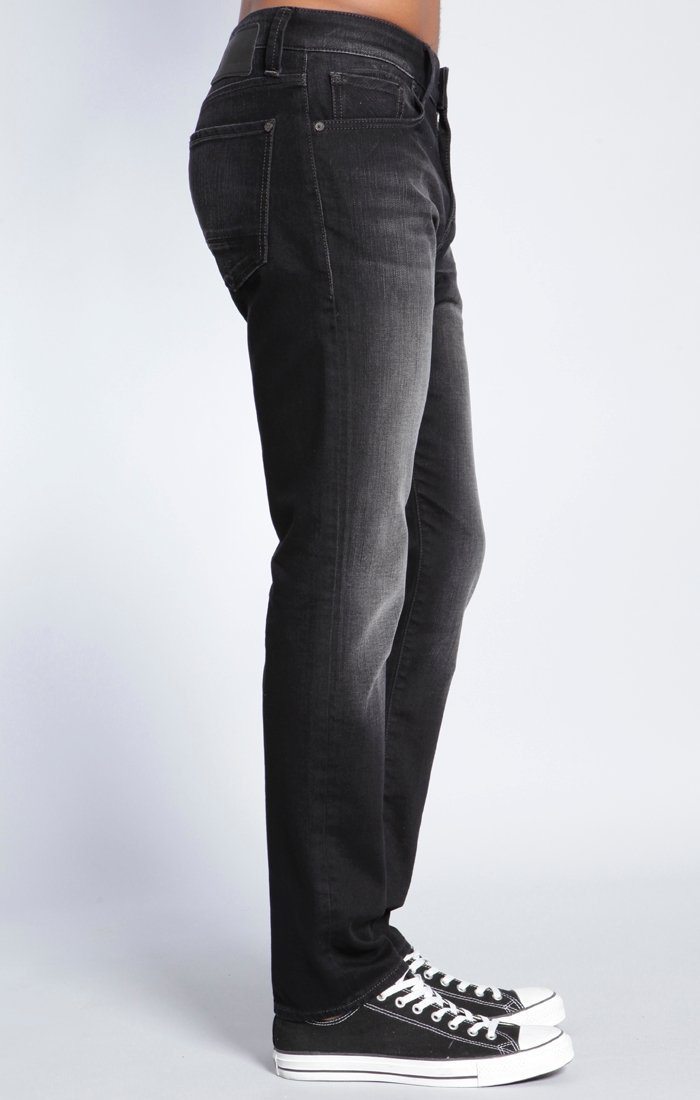 JAKE SLIM LEG IN BLACK BRUSHED ITALY - Mavi Jeans