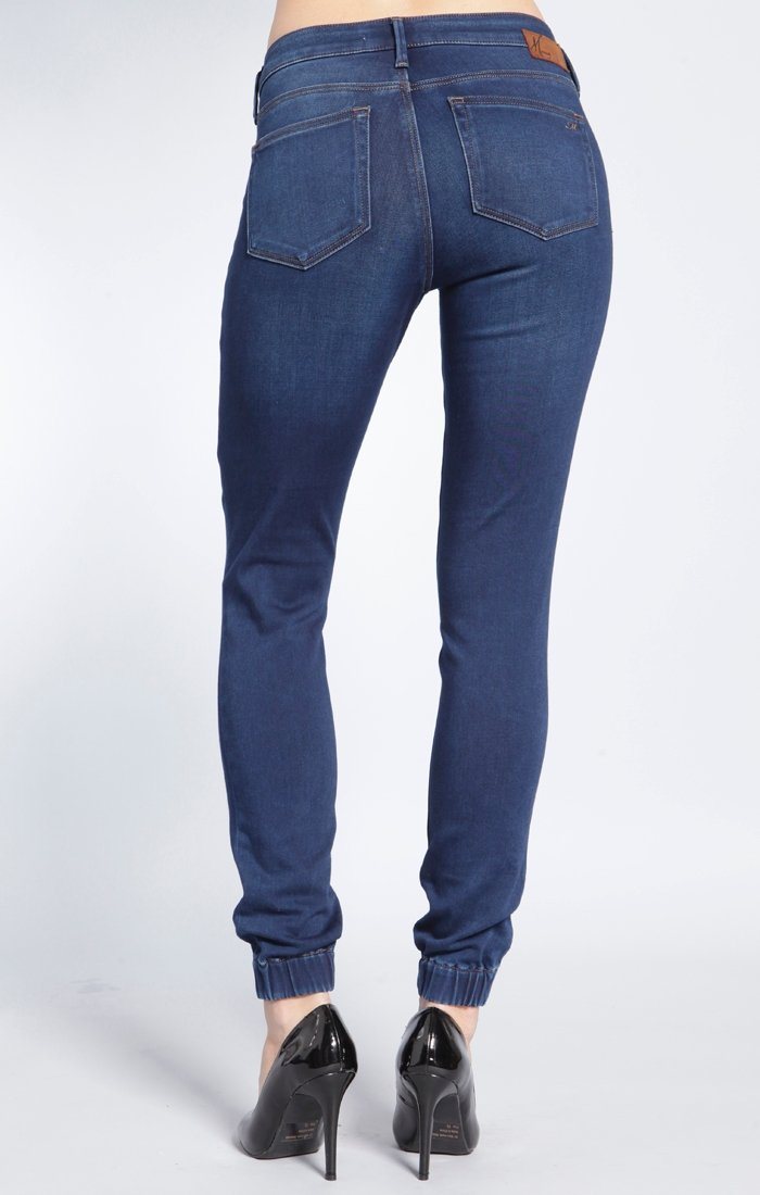 ADRIANA JOGGER IN INDIGO SPORTY - Mavi Jeans