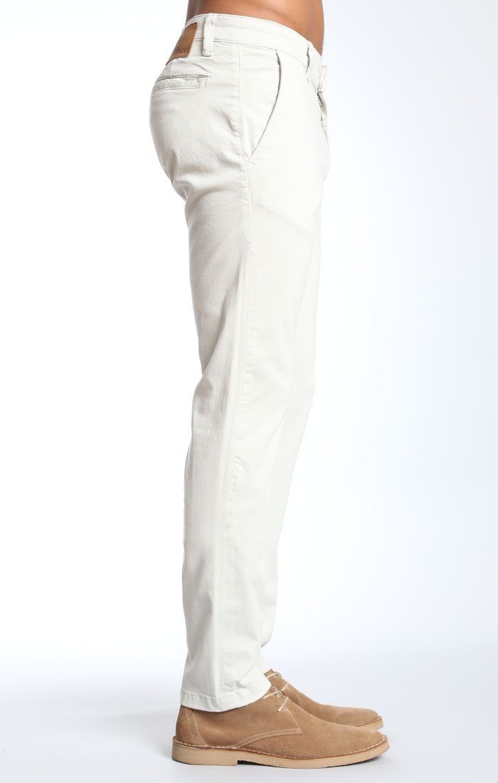 JOHNNY SLIM LEG CHINO IN BONE TWILL - Mavi Jeans