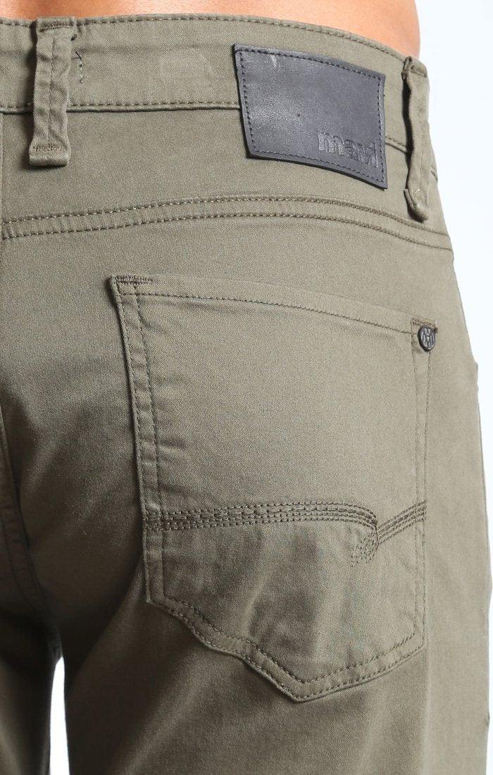 ZACH STRAIGHT LEG IN OLIVE TWILL - Mavi Jeans