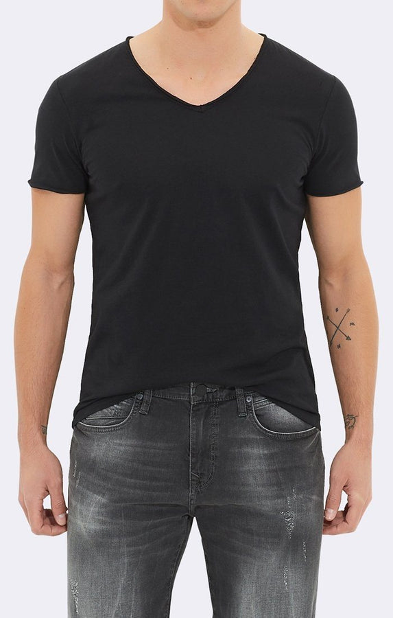 BASIC V-NECK TEE - BLACK - Mavi Jeans