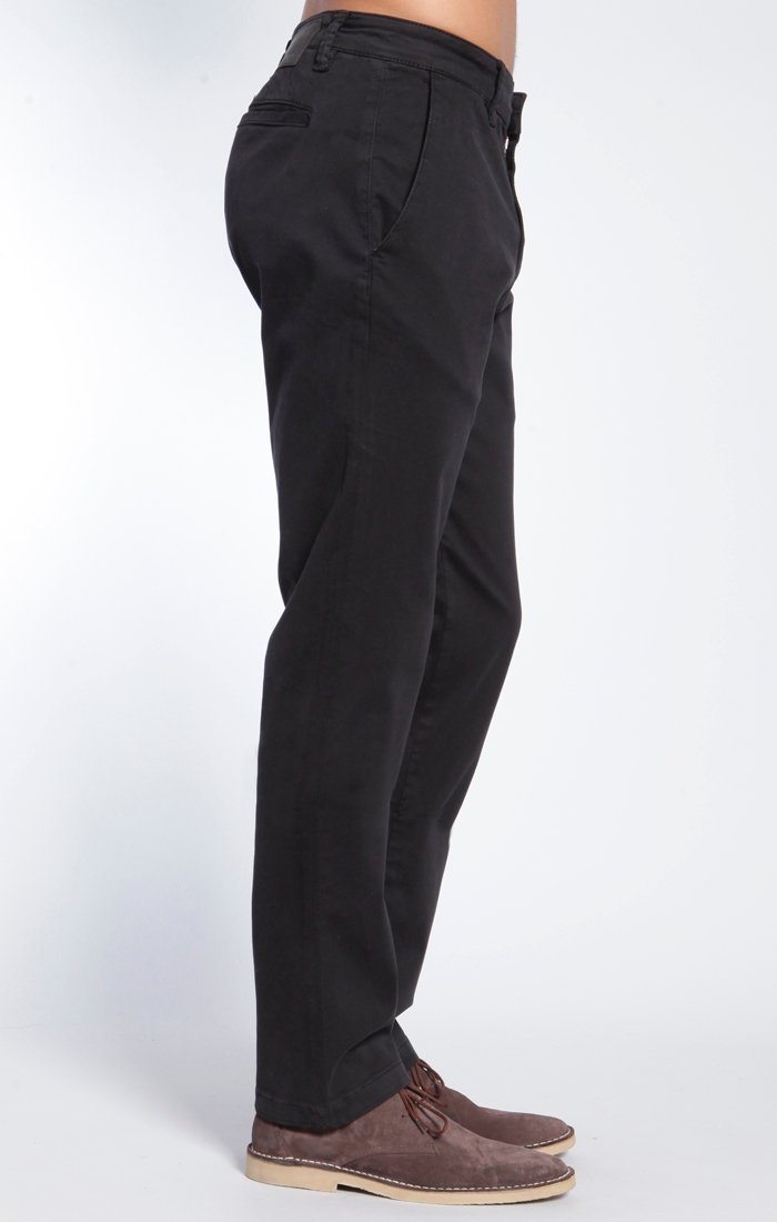 JOHNNY SLIM LEG CHINO IN BLACK TWILL - Mavi Jeans