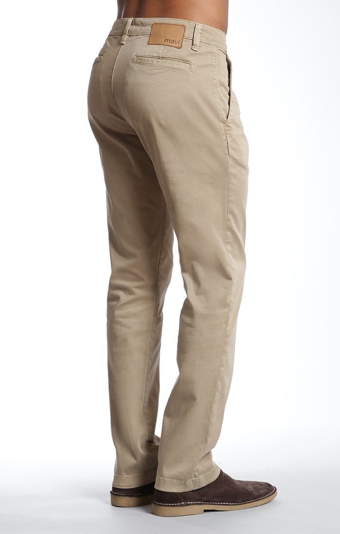 EDWARD CHINO IN SAND TWILL - Mavi Jeans