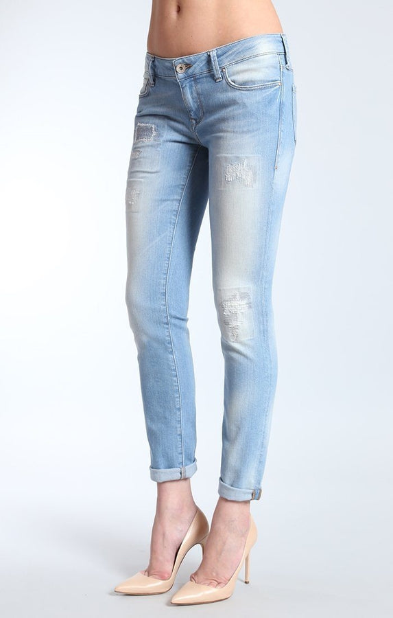 EMMA SLIM BOYFRIEND IN RIP AND REPAIR VINTAGE - Mavi Jeans