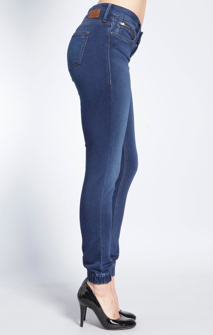 ADRIANA JOGGER IN INDIGO SPORTY - Mavi Jeans