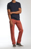 ZACH STRAIGHT LEG IN BRICK RED TWILL - Mavi Jeans